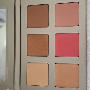 Iconic London Blaze Chaser Face Palette
